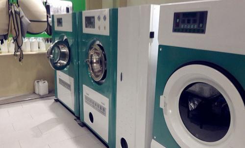 购买整套干洗设备需要多少钱?