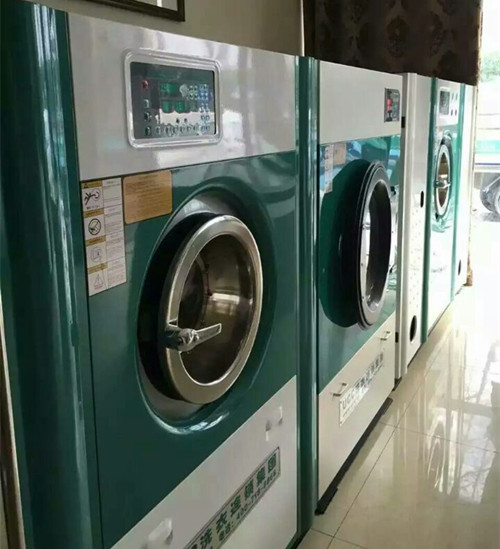 干洗设备一套购买成本高吗?