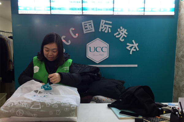 干洗店一件衣服赚多少？有多少人去洗衣店洗衣服